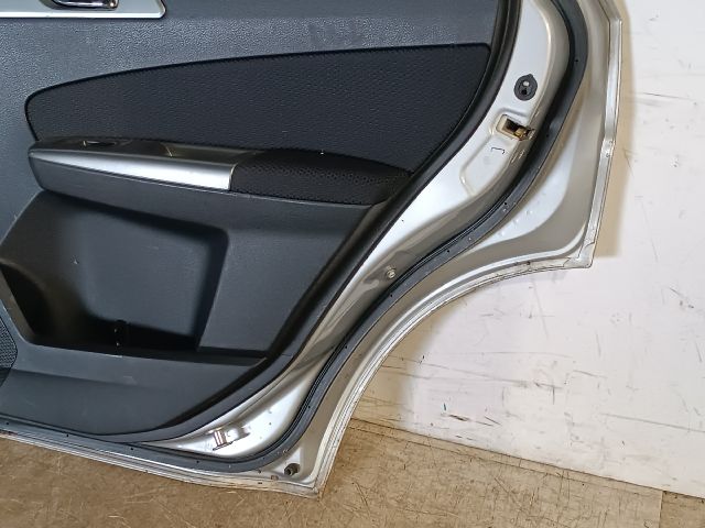 bontott SUBARU FORESTER Jobb hátsó Ajtó (Részeivel)