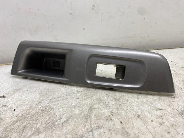 bontott SUBARU FORESTER Jobb hátsó Ajtóbehúzó