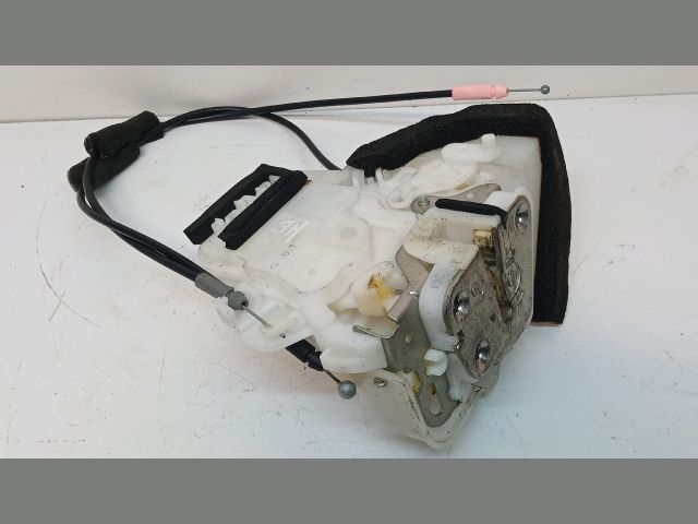 bontott SUBARU FORESTER Jobb hátsó Ajtózár Motor