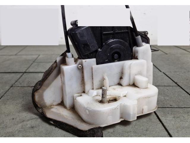 bontott SUBARU FORESTER Jobb hátsó Ajtózár