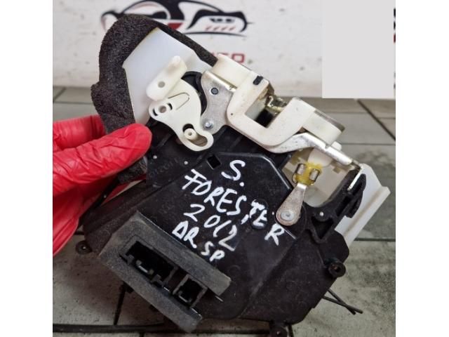bontott SUBARU FORESTER Jobb hátsó Ajtózár