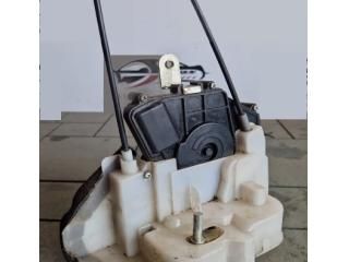 bontott SUBARU FORESTER Jobb hátsó Ajtózár