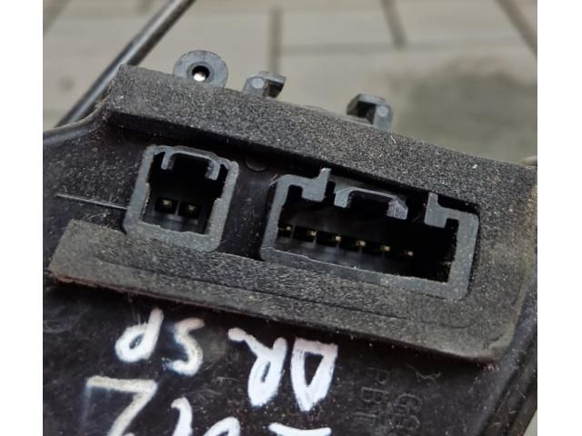 bontott SUBARU FORESTER Jobb hátsó Ajtózár