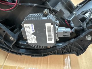 bontott SUBARU FORESTER Jobb Xenon Fényszóró