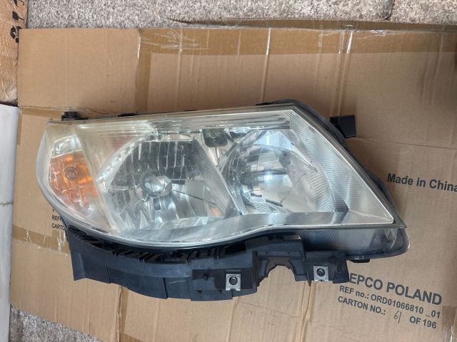 bontott SUBARU FORESTER Jobb Xenon Fényszóró