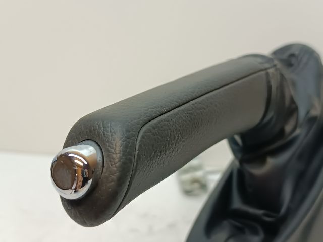 bontott SUBARU FORESTER Kézifék Kar