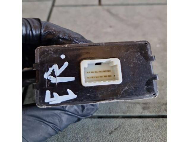 bontott SUBARU FORESTER Kulcs Nélküli Nyitás Jeladó