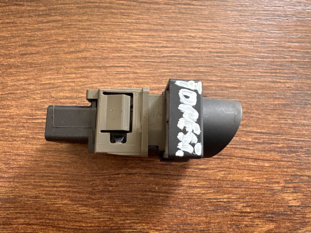 bontott SUBARU FORESTER Menetstabilizátor Kapcsoló