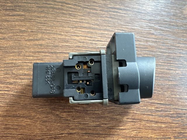 bontott SUBARU FORESTER Menetstabilizátor Kapcsoló