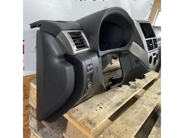 bontott SUBARU FORESTER Műszerfal Héj