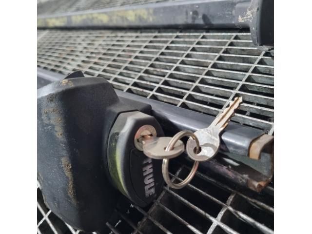 bontott SUBARU FORESTER Tetősín Pár