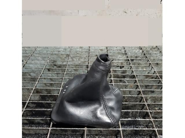 bontott SUBARU FORESTER Váltószoknya