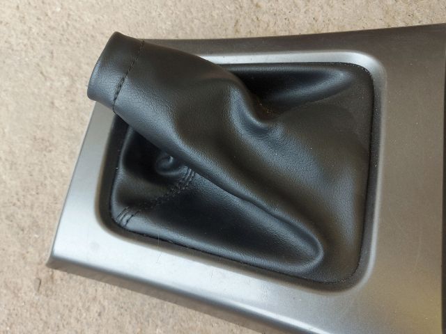 bontott SUBARU FORESTER Váltószoknya