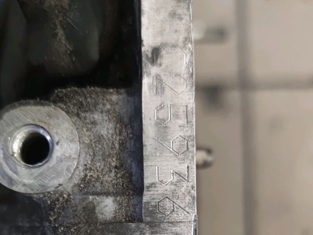 bontott SUBARU IMPREZA Motor (Fűzött blokk hengerfejjel)