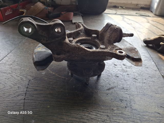 bontott SUBARU IMPREZA Bal első Csonkállvány Kerékaggyal