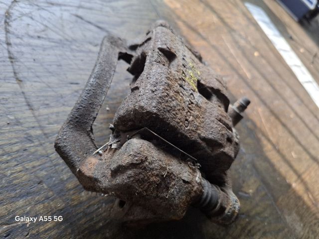 bontott SUBARU IMPREZA Bal hátsó Féknyereg Munkahengerrel