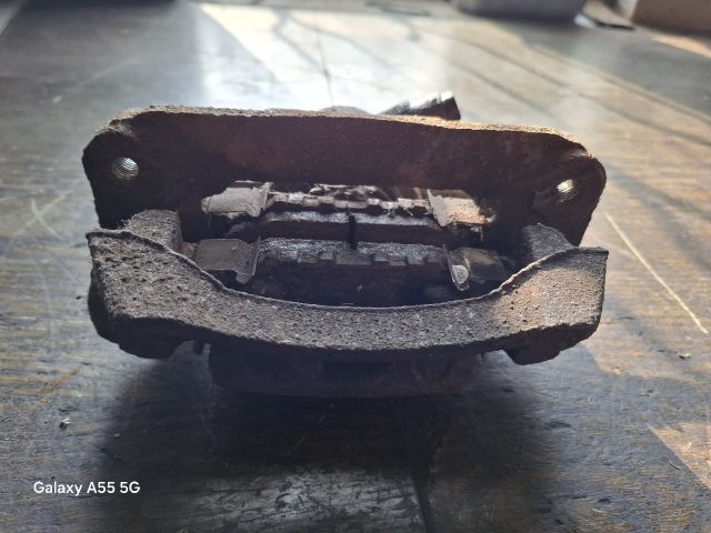 bontott SUBARU IMPREZA Bal hátsó Féknyereg Munkahengerrel