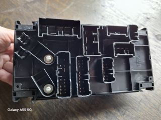 bontott SUBARU IMPREZA Biztosítéktábla Motortér