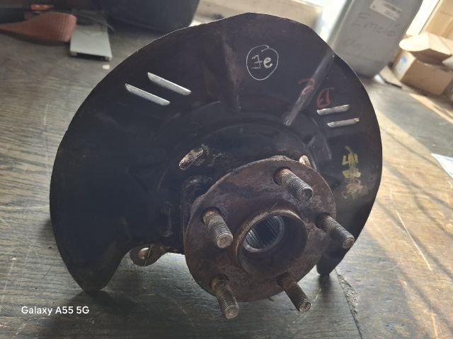 bontott SUBARU IMPREZA Jobb első Csonkállvány Kerékaggyal