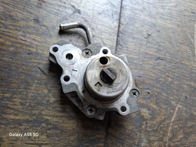 bontott SUBARU IMPREZA Olajszivattyú