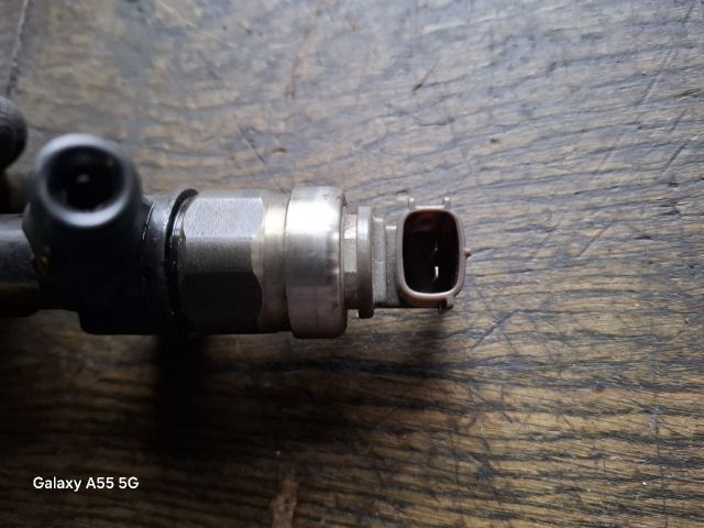 bontott SUBARU IMPREZA Porlasztó (1 db)