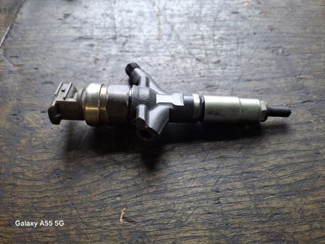 bontott SUBARU IMPREZA Porlasztó (1 db)