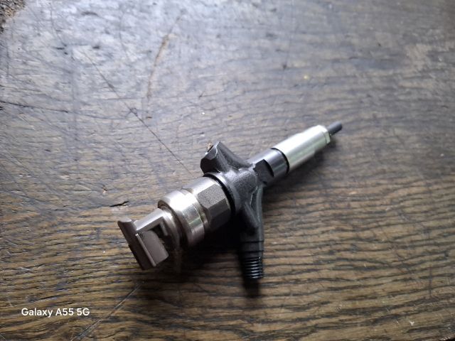 bontott SUBARU IMPREZA Porlasztó (1 db)