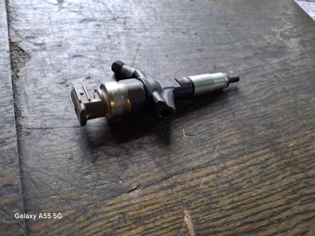 bontott SUBARU IMPREZA Porlasztó (1 db)