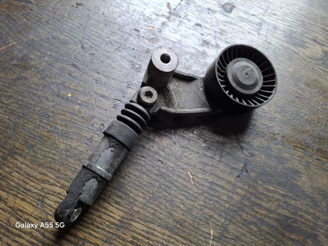 bontott SUBARU IMPREZA Vezérlés Lánc / Szíj Feszítő Görgő