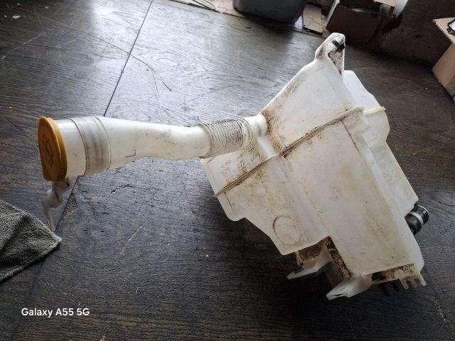 bontott SUBARU IMPREZA Ablakmosó Tartály