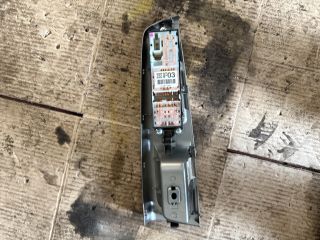 bontott SUBARU IMPREZA Bal első Ablakemelő Kapcsoló