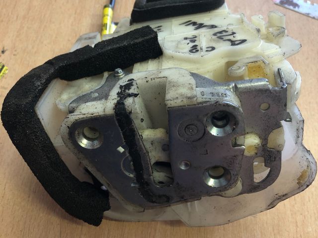 bontott SUBARU IMPREZA Bal első Ajtózár