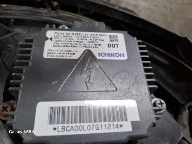 bontott SUBARU IMPREZA Bal Xenon Fényszóró