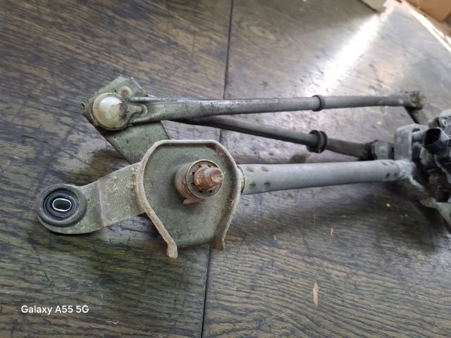 bontott SUBARU IMPREZA Első Ablaktörlő Szerkezet Motorral