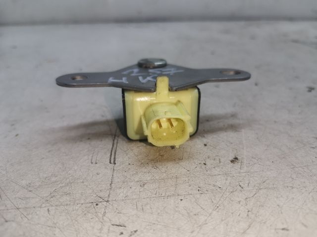 bontott SUBARU IMPREZA Első Középső Ütközés Érzékelő (Homlokfalon)