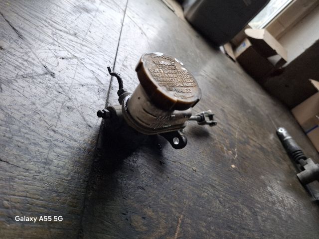 bontott SUBARU IMPREZA Fékfolyadék Tartály