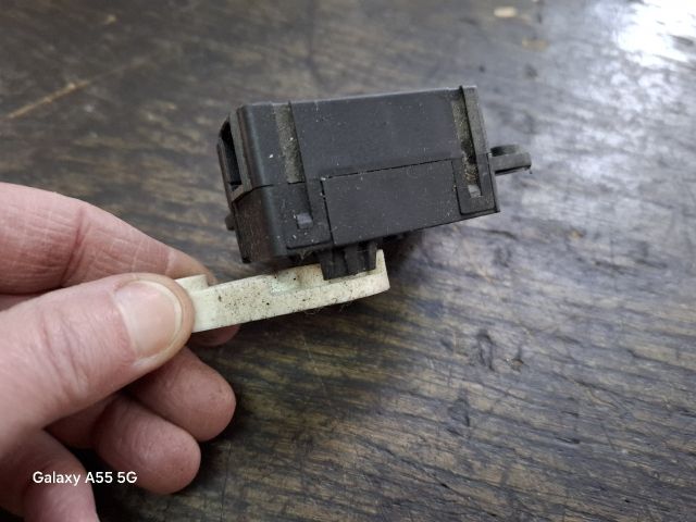 bontott SUBARU IMPREZA Fűtés Állító Motor