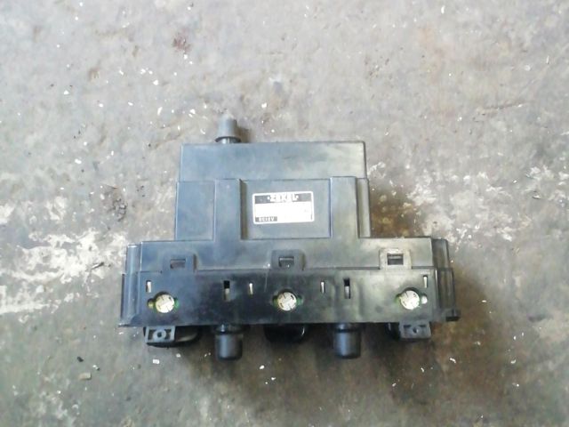 bontott SUBARU IMPREZA Fűtéskapcsoló (manuális klímás)