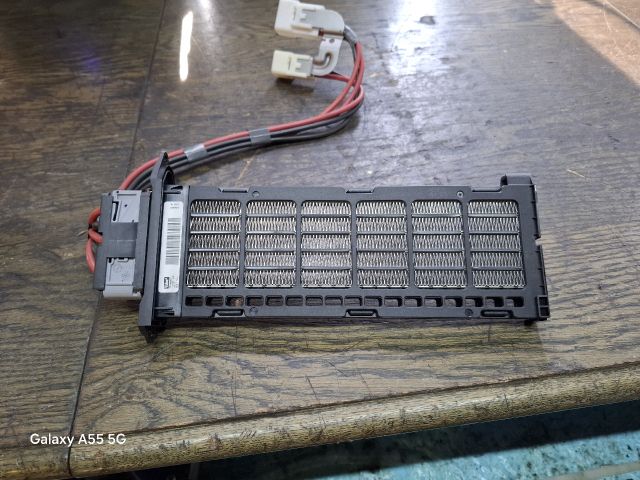 bontott SUBARU IMPREZA Fűtőradiátor (Elektromos)