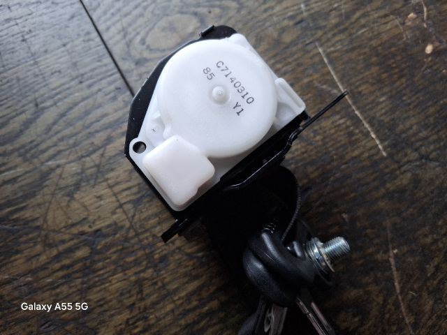 bontott SUBARU IMPREZA Hátsó középső Biztonsági Öv