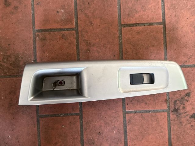 bontott SUBARU IMPREZA Jobb első Ablakemelő Kapcsoló