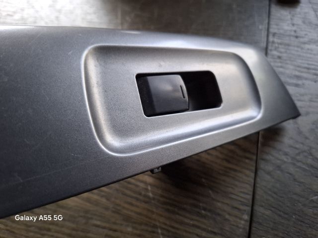 bontott SUBARU IMPREZA Jobb első Ablakemelő Kapcsoló