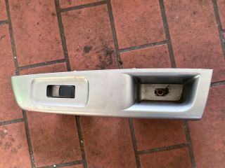 bontott SUBARU IMPREZA Jobb első Ablakemelő Kapcsoló