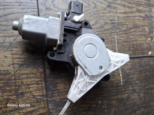 bontott SUBARU IMPREZA Jobb első Ablakemelő Szerkezet (Elektromos)