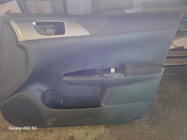 bontott SUBARU IMPREZA Jobb első Ajtókeret Burkolat
