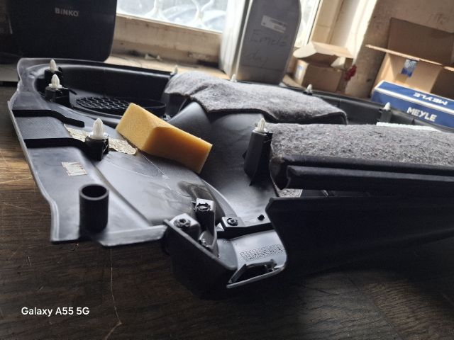 bontott SUBARU IMPREZA Jobb első Ajtókeret Burkolat