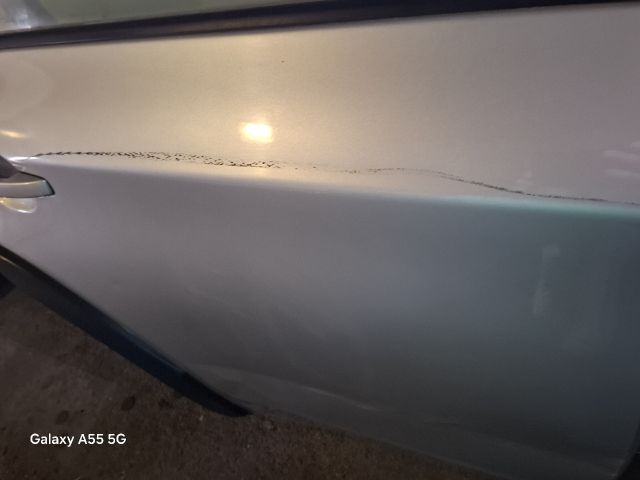 bontott SUBARU IMPREZA Jobb hátsó Ajtó (Részeivel)