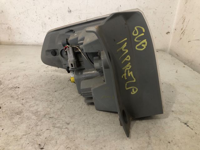 bontott SUBARU IMPREZA Jobb Külső Hátsó Lámpa
