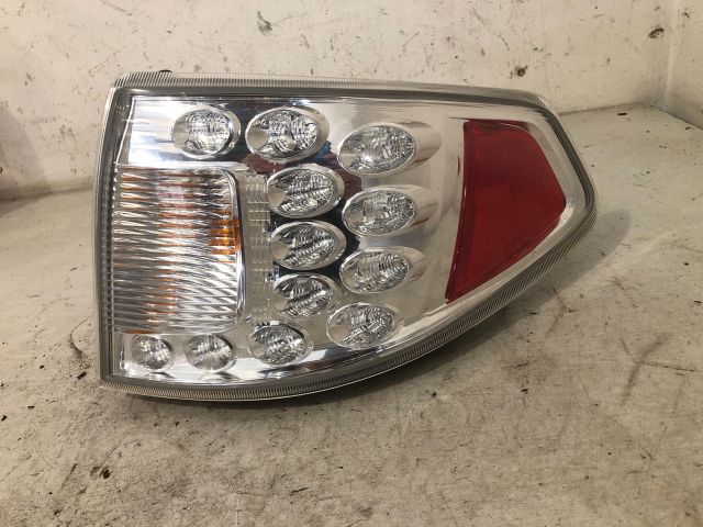 bontott SUBARU IMPREZA Jobb Külső Hátsó Lámpa