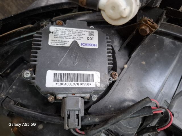 bontott SUBARU IMPREZA Jobb Xenon Fényszóró